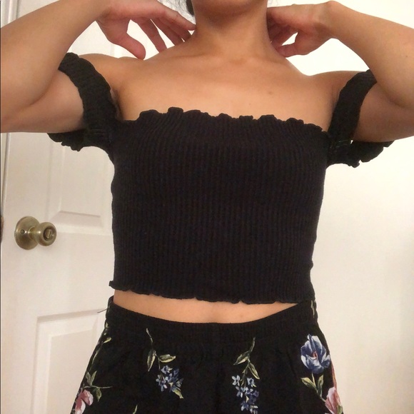 Black shoulderless top size small - Picture 4 of 5